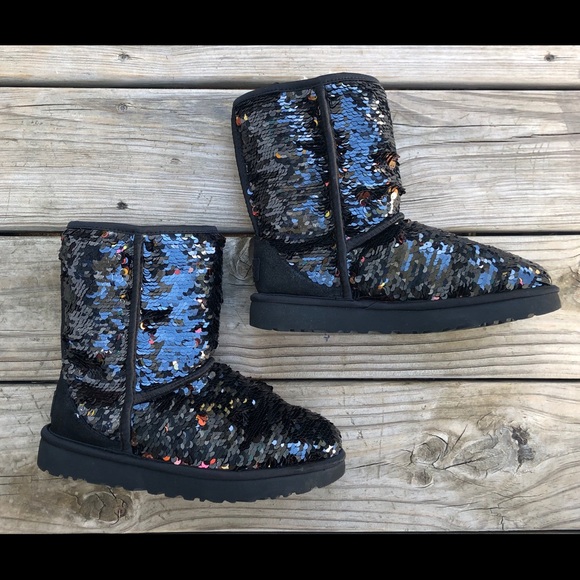 SOLD New Ugg classic short sequin boot size 6 - Picture 2 of 5